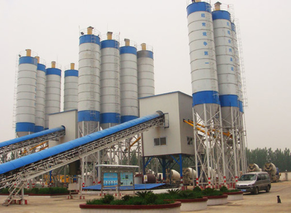 京滬高速鐵路中鐵十六局第六項(xiàng)目部雙HLS120混凝土攪拌樓